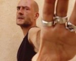 Il cinema contro la droga: nel film Polvere l'Italia marcia di cocaina