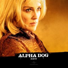 Un wallpaper di Sharon Stone nel film 'Alpha Dog'