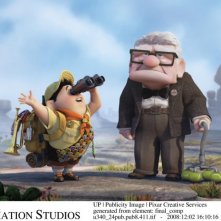 Una divertente immagine di Up (2009) con i protagonisti: l'adorabile vecchietto Carl Fredricksen e il piccolo Russell, un boyscout di otto anni.