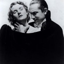 Bela Lugosi e Helen Chandler in un promo di Dracula