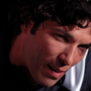 Francesco Venditti in una scena del film Polvere