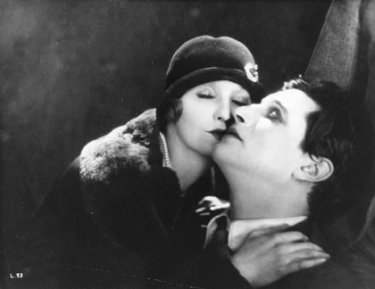 Ivor Novello e June in Il pensionante