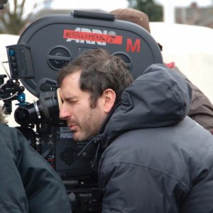 Xavier Giannoli sul set del film À l'origine, presentato in concorso a Cannes nel 2009