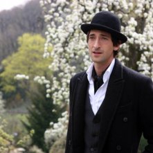 Adrien Brody è Bloom nel film The Brothers Bloom