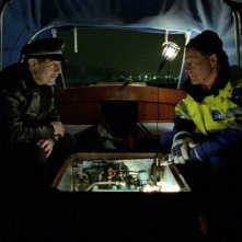 Baard Owe e Bjørn Floberg in una scena del film Il treno del signor Horten