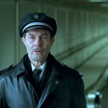 Baard Owe è Odd Horten nel film Il treno del signor Horten