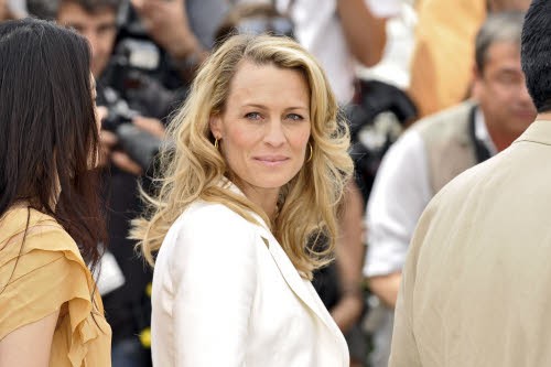 Robin Wright dirigerà Patricia Clarkson nella commedia romantica Bingo