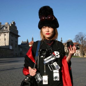 Rinko Kikuchi in una scena del film The Brothers Bloom