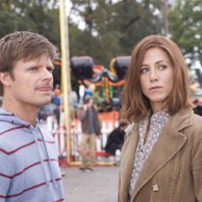 Steve Zahn e Jennifer Aniston in una scena del film Management