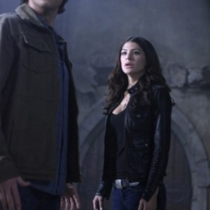Jared Padalecki e Genevieve Cortese in un momento dell'episodio Lucifer Rising di Supernatural