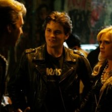 Ryan Hansen, Shiloh Fernandez e Brittany Snow nell'episodio Valley Girls di Gossip Girl