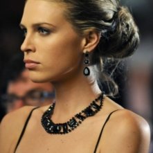 Sara Foster in una scena dell'episodio Zero Tolerance di 90210