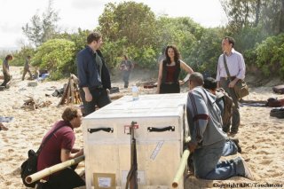 Una foto di scena dell'episodio The Incident, finale della stagione 5 di Lost