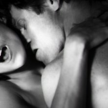 Charlotte Gainsbourg e Willem Dafoe in una sequenza del film Antichrist, di Lars Von Trier