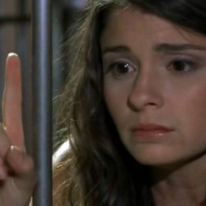 Liz interpretata da Shiri Appleby nell'episodio 'Ondata di caldo' di Roswell