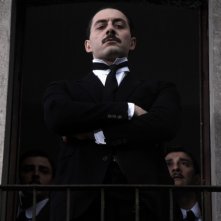 Filippo Timi interpreta Benito Mussolini in una scena del film Vincere