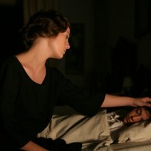 Giovanna Mezzogiorno e Fabrizio Costella in una scena del film Vincere