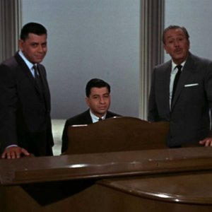 Robert B. Sherman, Richard M. Sherman e Walt Disney in una scena del documentario The Boys: The Sherman Brothers' Story
