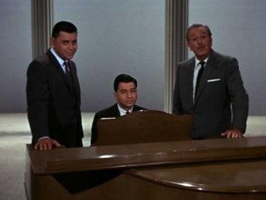 Robert B. Sherman, Richard M. Sherman e Walt Disney in una scena del documentario The Boys: The Sherman Brothers' Story