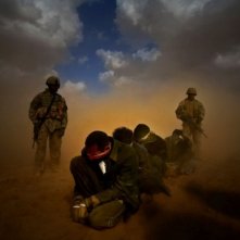 Una scena del documentario Taxi to the Dark Side