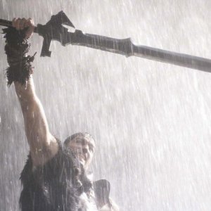 James Caviezel in un'immagine del film Outlander, diretto da Howard McCain