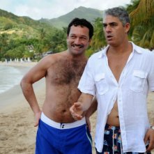 Biagio Izzo in una sequenza di Un'estate ai Caraibi
