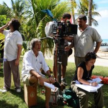 Il regista Carlo Vanzina sul set del film Un'estate ai Caraibi