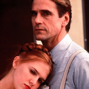 Dominique Swain con Jeremy Irons per il film 'Lolita' del 1997