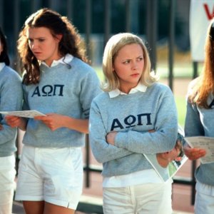 Dominique Swain e Christina Ricci in una scena del film 'Pumpkin' del 2002