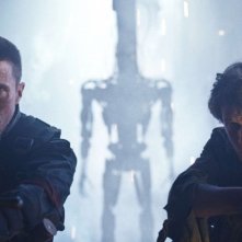 Christian Bale e Anton Yelchin in una scena del film Terminator Salvation