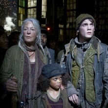 Jane Alexander, Jadagrace e Anton Yelchin in un'immagine di Terminator Salvation