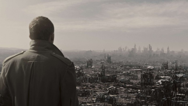 Sam Worthington Guarda Una Los Angeles Distrutta Dopo Il Giorno Del Giudizio In Una Scena Di Terminator Salvation 118117