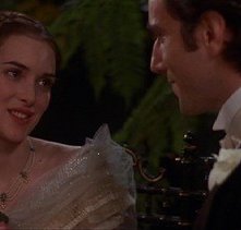Daniel Day-Lewis e Winona Ryder in una scena de L'età  dell'innocenza