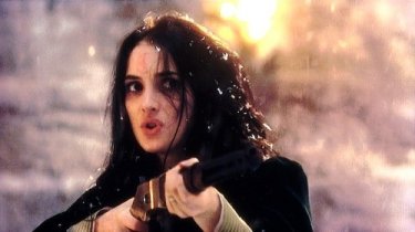 Winona Ryder in una scena di Dracula di Bram Stoker