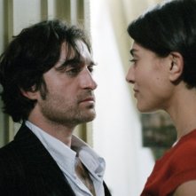 Mathieu Demy e Caterina Murino in un'immagine del film Alibi e sospetti