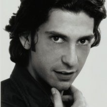 Un ritratto in bianco e nero di Germano Di Renzo