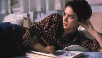 Winona Ryder in una sequenza del film Ragazze Interrotte