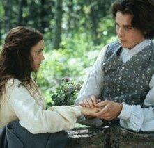 Gabriel Byrne e Winona Ryder in una scena di Piccole donne