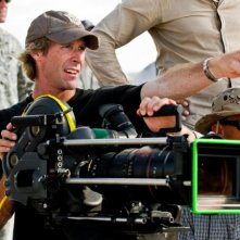 Michael Bay sul set del film Transformers - La vendetta del caduto