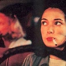 Winona Ryder in una scena del film Taxisti di notte
