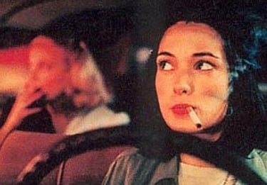 Winona Ryder in una scena del film Taxisti di notte