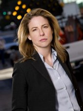 Robin Weigert è il tenente Karen Davis nella prima season di 'Life'