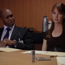 Derek Webster e Jacqueline McKenzie nel pilot della serie Mental