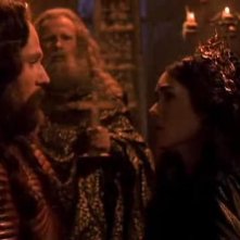 Gary Oldman con Winona Ryder in una scena del film Dracula di Bram Stoker