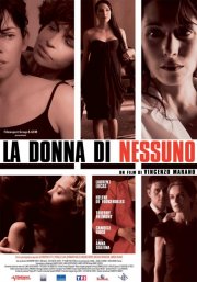 La locandina italiana di La donna di nessuno