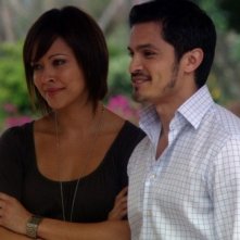 Nicholas Gonzalez e Marisa Ramirez nell'episodio A Beautiful Delusion di Mental