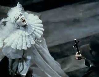 Sadie Frost è Lucy Westenra nel film Dracula di Bram Stoker