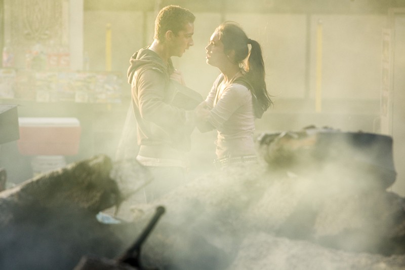 Shia Labeouf E Megan Fox In Una Scena Del Film Transformers 41652