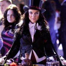 Serinda Swan in una scena dell'ottava stagione di Smallville