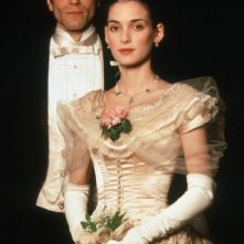 Daniel Day-Lewis e Winona Ryder sono Newland Archer e May Welland nel film L'età  dell'innocenza